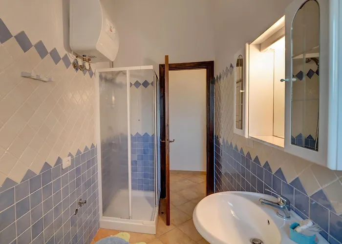 Comfy Flat With Sea View Badesi